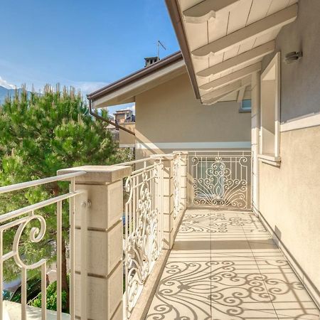 Villa Liberty Boario Terme Exteriör bild